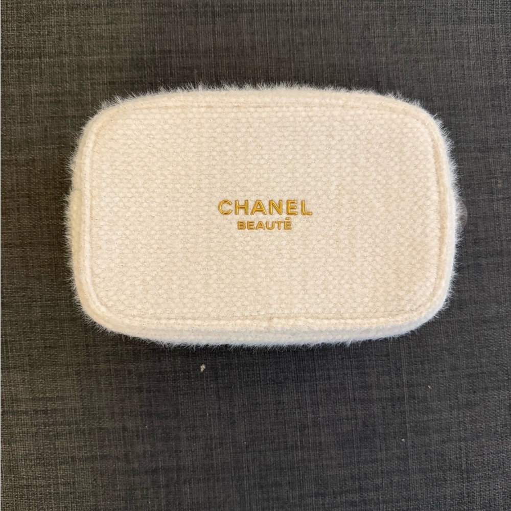 CHANEL Beauté Ivory Pouch with Gold Logo